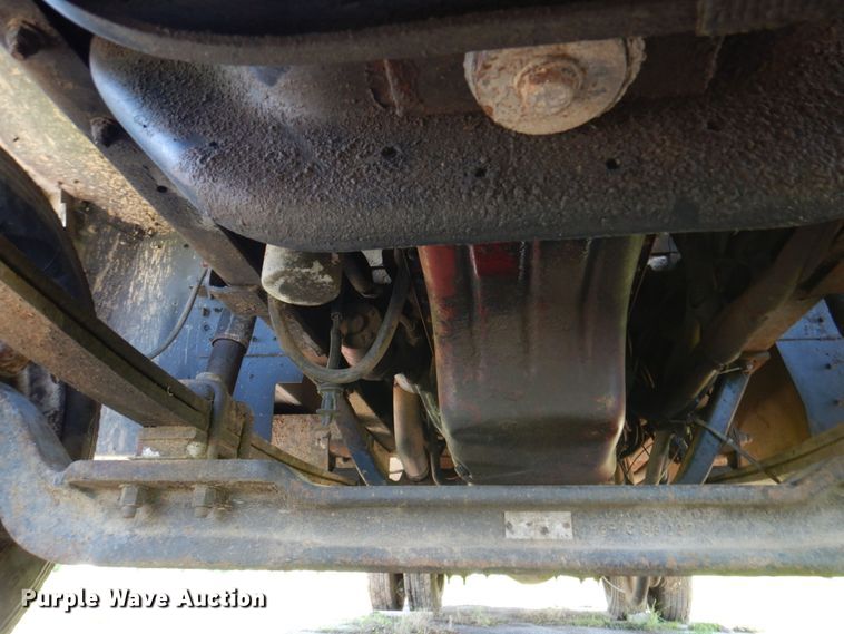 image for item DP5575 1999 Freightliner MT55  delivery van