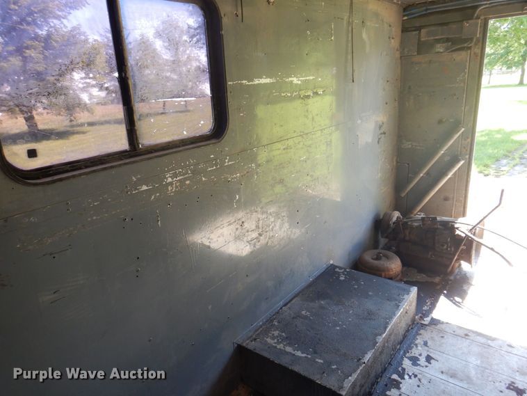 image for item DP5575 1999 Freightliner MT55  delivery van