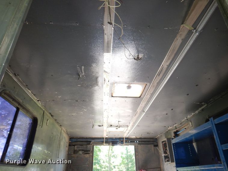 image for item DP5575 1999 Freightliner MT55  delivery van