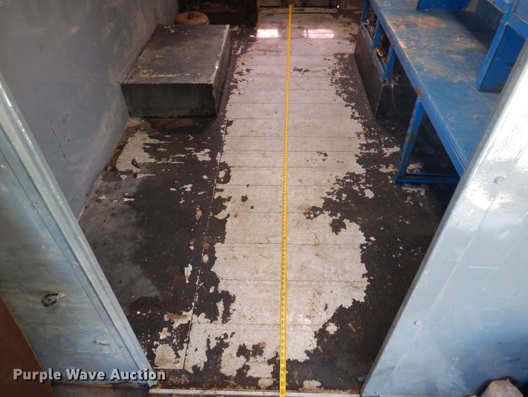 image for item DP5575 1999 Freightliner MT55  delivery van