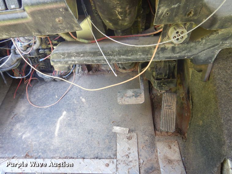 image for item DP5575 1999 Freightliner MT55  delivery van