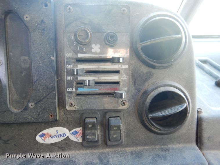 image for item DP5575 1999 Freightliner MT55  delivery van