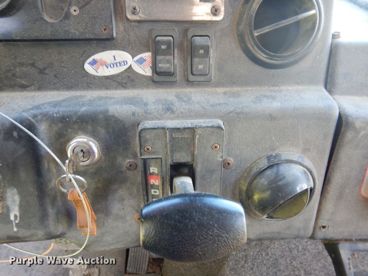 image for item DP5575 1999 Freightliner MT55  delivery van