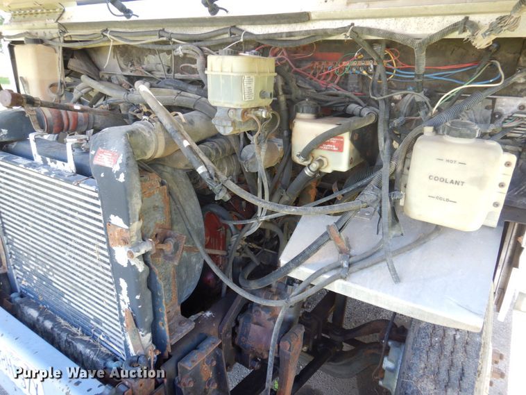 image for item DP5575 1999 Freightliner MT55  delivery van