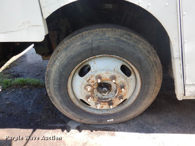 image for item DP5575 1999 Freightliner MT55  delivery van