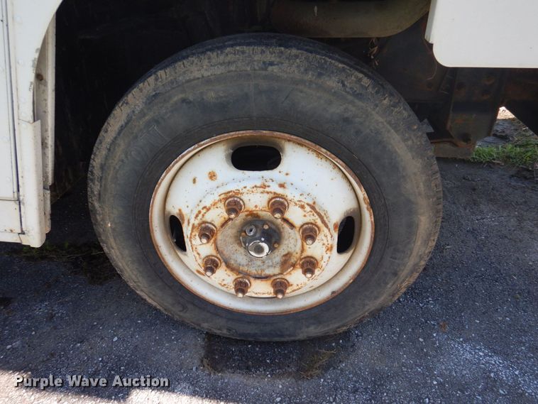 image for item DP5575 1999 Freightliner MT55  delivery van