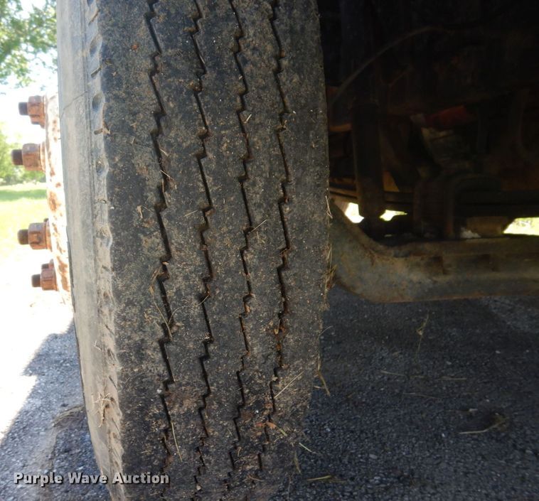 image for item DP5575 1999 Freightliner MT55  delivery van