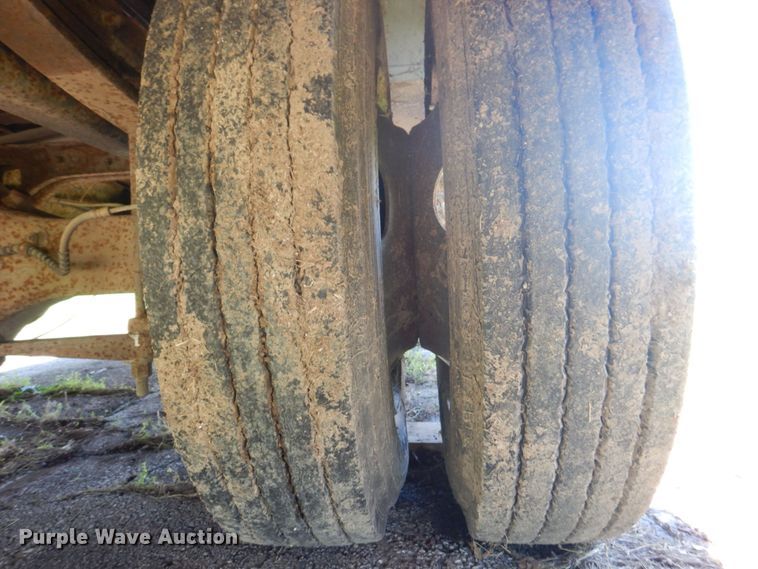 image for item DP5575 1999 Freightliner MT55  delivery van