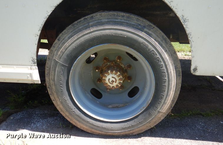 image for item DP5575 1999 Freightliner MT55  delivery van