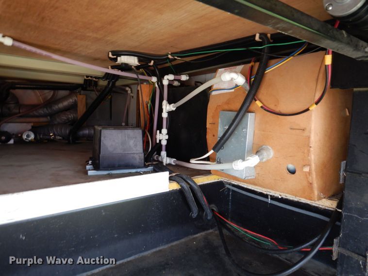 image for item DP5576 2000 Nuwa 31 FKTG Hitchhiker II  camper