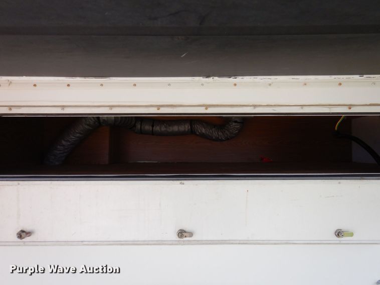 image for item DP5576 2000 Nuwa 31 FKTG Hitchhiker II  camper