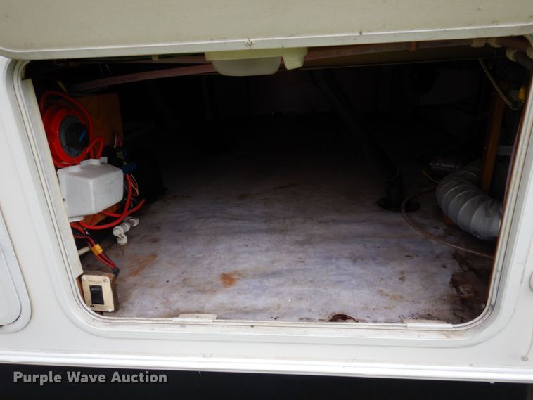 image for item DP5576 2000 Nuwa 31 FKTG Hitchhiker II  camper