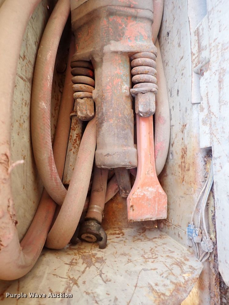 image for item DS7098 Ingersoll Rand 175  air compressor