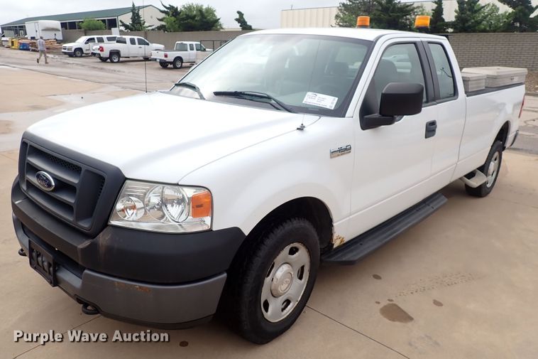 image for item DS7104 2005 Ford F150  SuperCab pickup truck