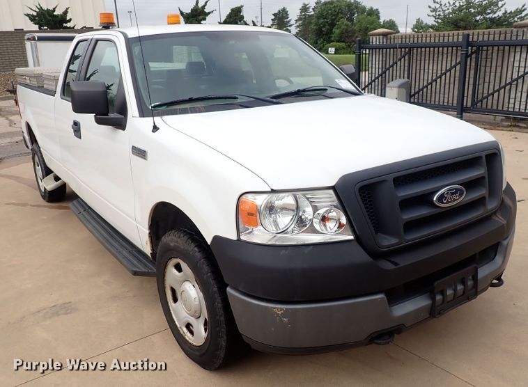 image for item DS7104 2005 Ford F150  SuperCab pickup truck