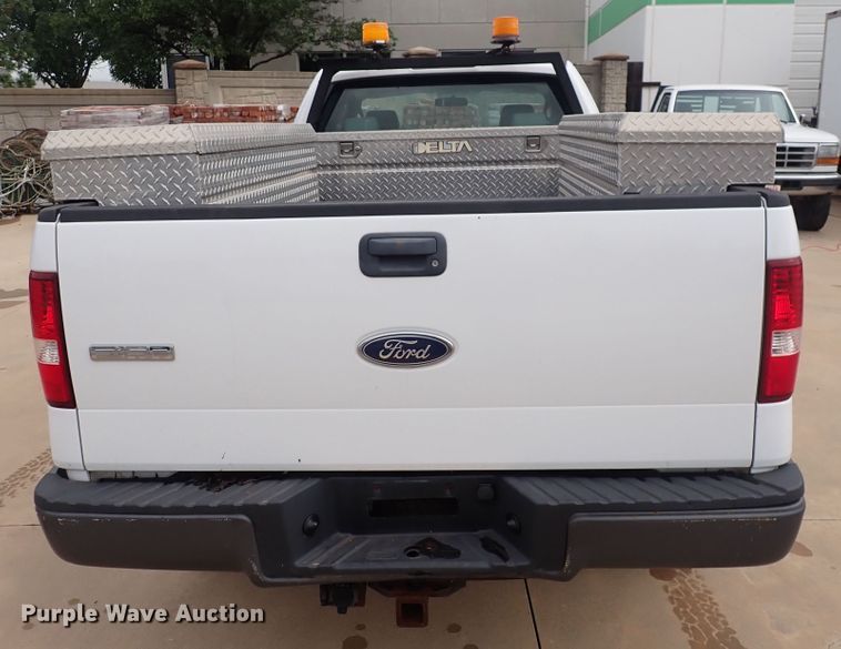 image for item DS7104 2005 Ford F150  SuperCab pickup truck