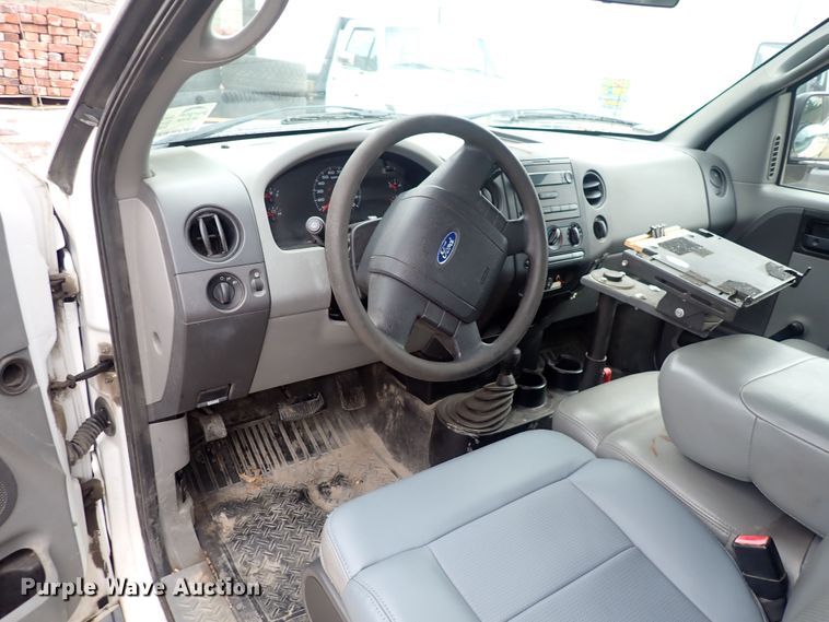 image for item DS7104 2005 Ford F150  SuperCab pickup truck