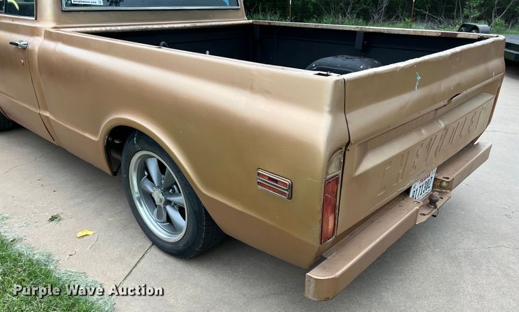 image for item DS8276 1969 Chevrolet C10  pickup truck