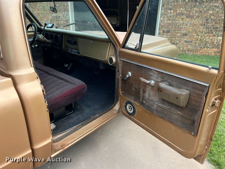 image for item DS8276 1969 Chevrolet C10  pickup truck