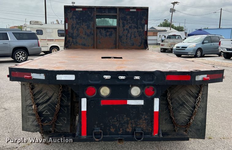image for item DS8279 2005 Ford F750  flatbed truck
