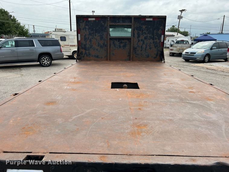 image for item DS8279 2005 Ford F750  flatbed truck