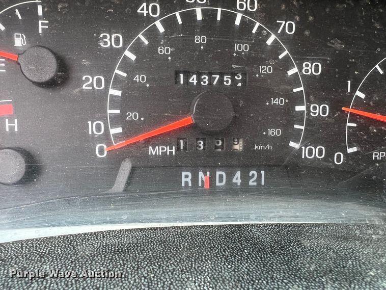 image for item DS8279 2005 Ford F750  flatbed truck