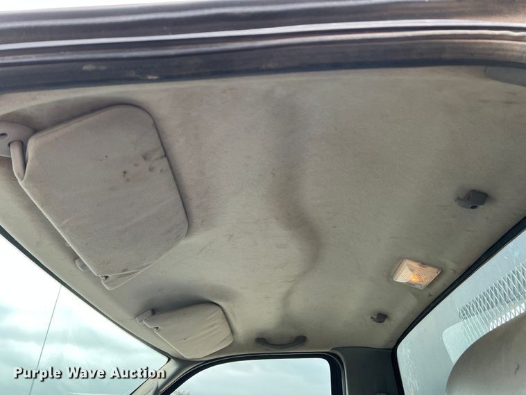 image for item DS8279 2005 Ford F750  flatbed truck