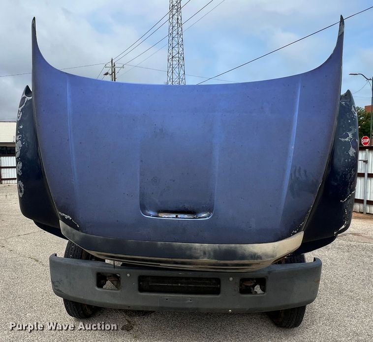 image for item DS8279 2005 Ford F750  flatbed truck