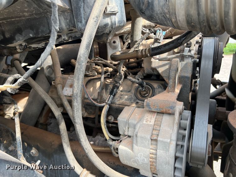 image for item DS8279 2005 Ford F750  flatbed truck