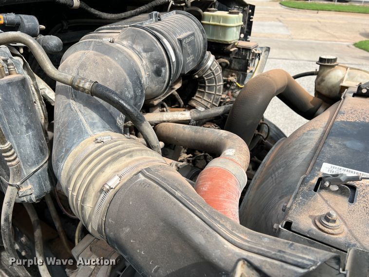 image for item DS8279 2005 Ford F750  flatbed truck