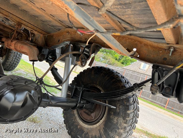 image for item DS8281 1983 GMC Sierra Classic 1500  pickup truck