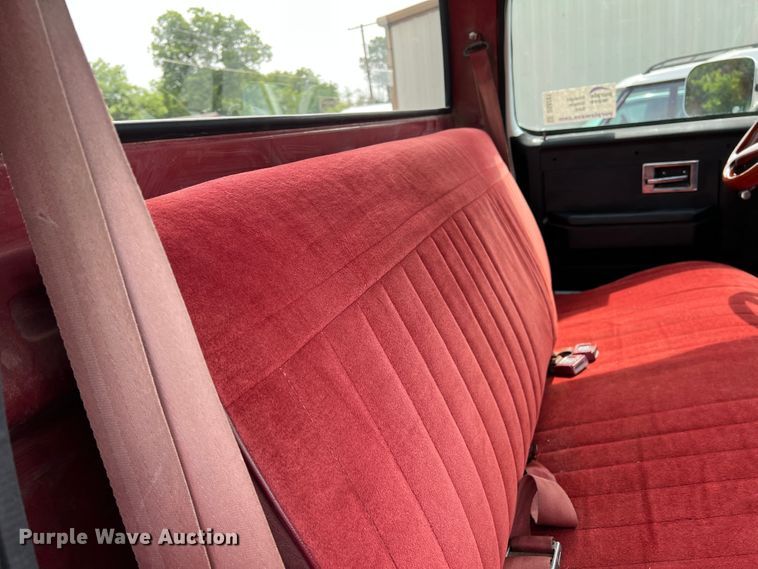 image for item DS8281 1983 GMC Sierra Classic 1500  pickup truck