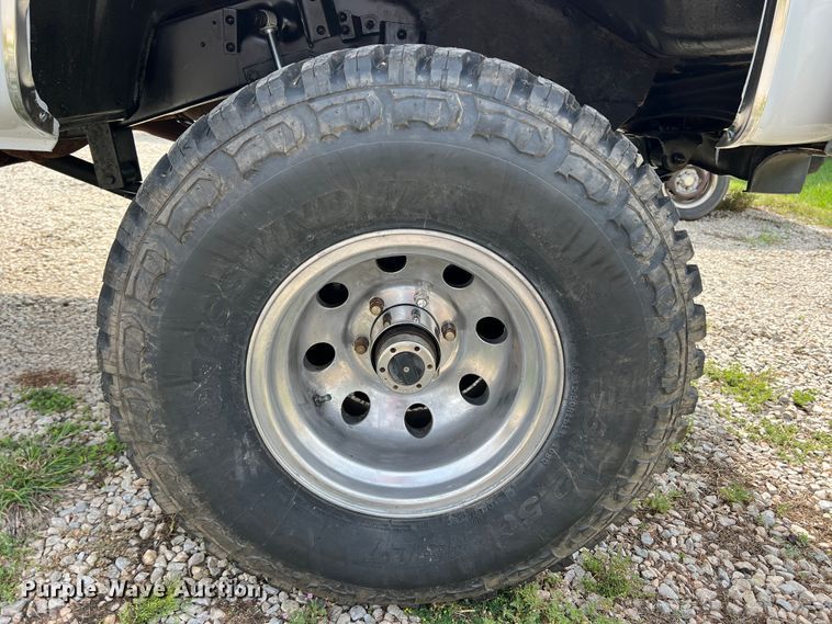 image for item DS8281 1983 GMC Sierra Classic 1500  pickup truck