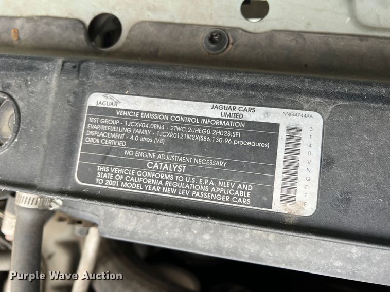 image for item DS8285 2001 Jaguar XJ8