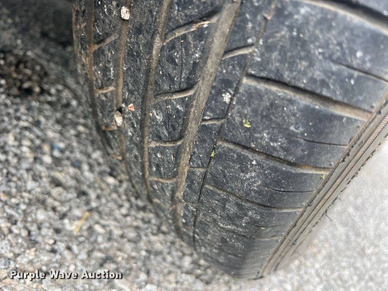 image for item DS8285 2001 Jaguar XJ8