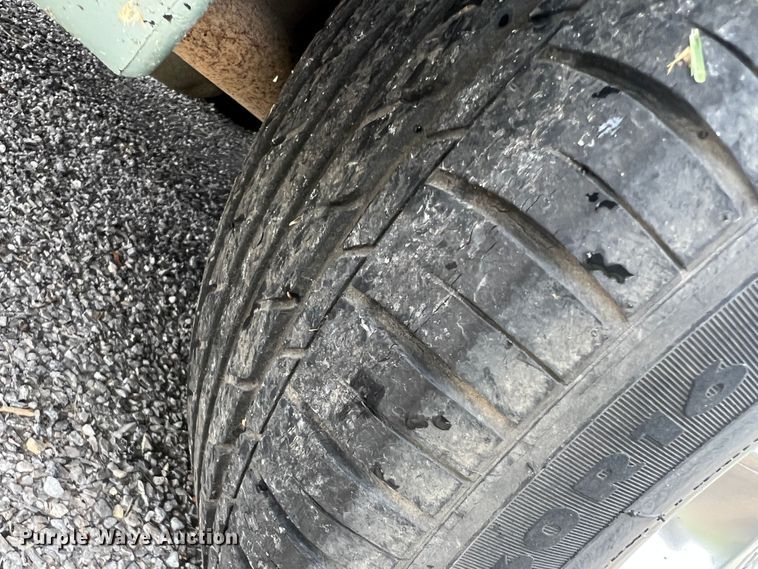 image for item DS8285 2001 Jaguar XJ8