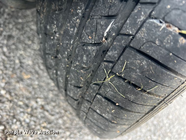 image for item DS8285 2001 Jaguar XJ8