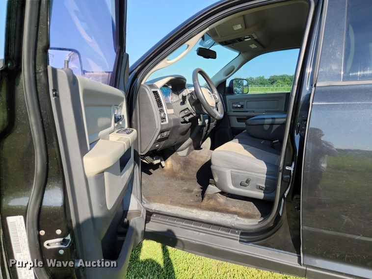 image for item HK9323 2011 Dodge Ram 2500HD Crew Cab pickup truck