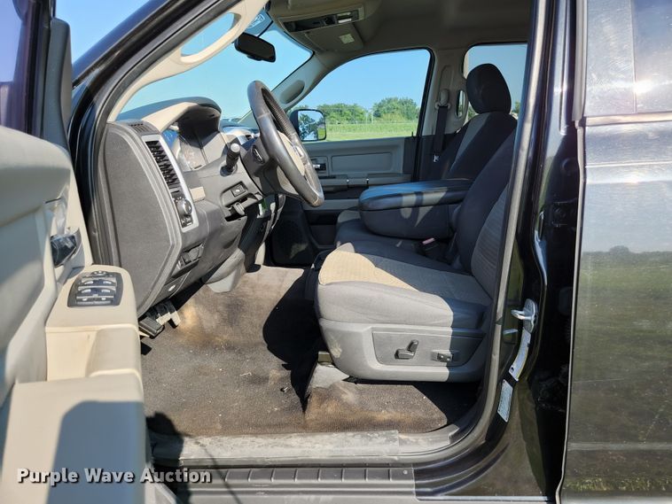 image for item HK9323 2011 Dodge Ram 2500HD Crew Cab pickup truck