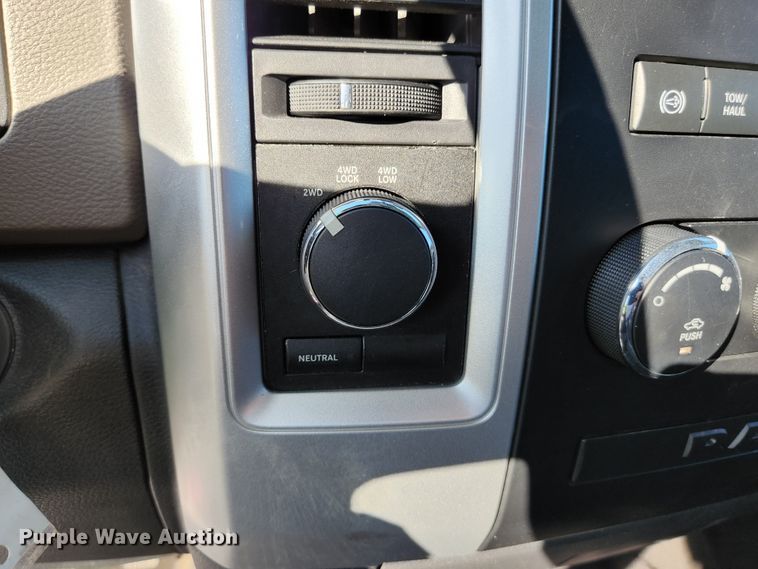 image for item HK9323 2011 Dodge Ram 2500HD Crew Cab pickup truck