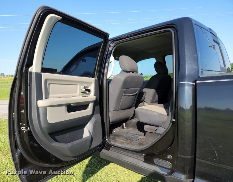 image for item HK9323 2011 Dodge Ram 2500HD Crew Cab pickup truck