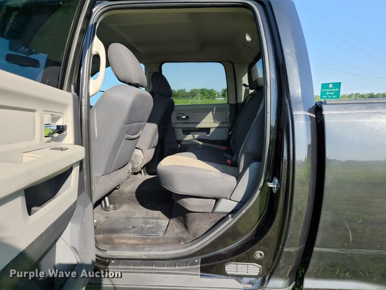 image for item HK9323 2011 Dodge Ram 2500HD Crew Cab pickup truck