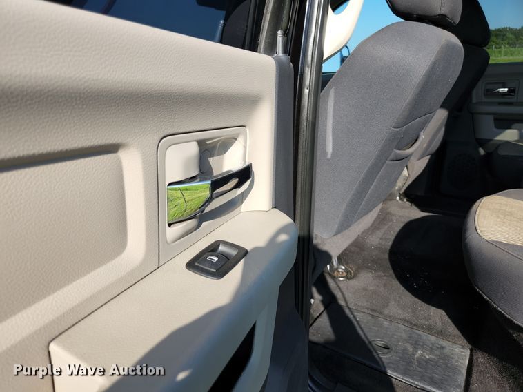 image for item HK9323 2011 Dodge Ram 2500HD Crew Cab pickup truck