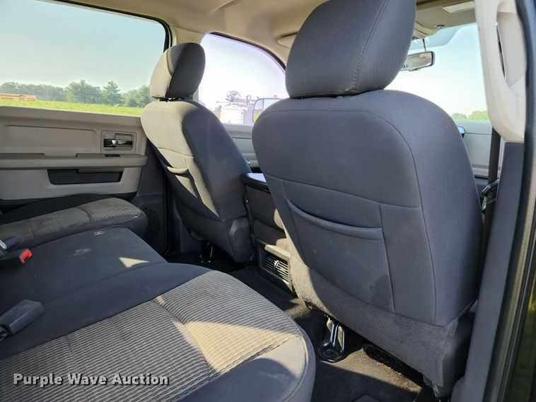 image for item HK9323 2011 Dodge Ram 2500HD Crew Cab pickup truck