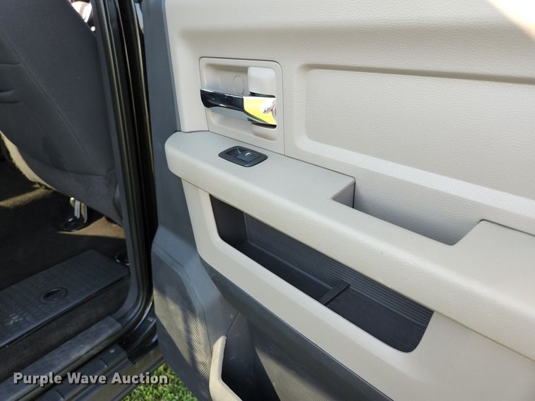 image for item HK9323 2011 Dodge Ram 2500HD Crew Cab pickup truck