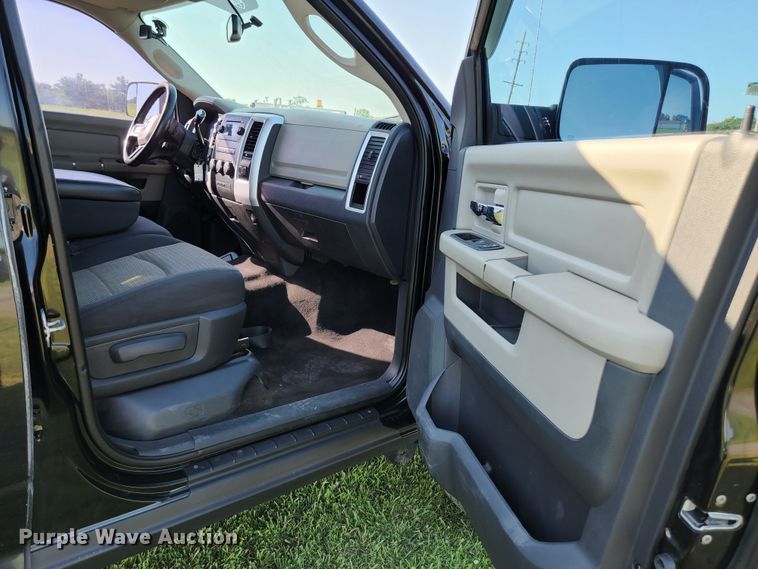 image for item HK9323 2011 Dodge Ram 2500HD Crew Cab pickup truck