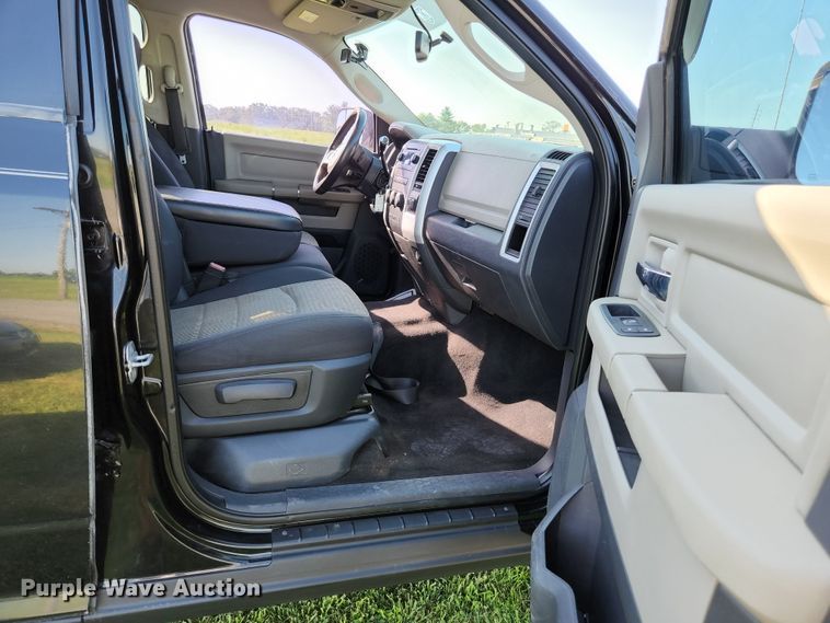 image for item HK9323 2011 Dodge Ram 2500HD Crew Cab pickup truck