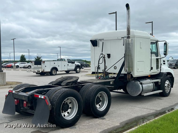 image for item HL9102 2005 Mack CXN613  semi truck