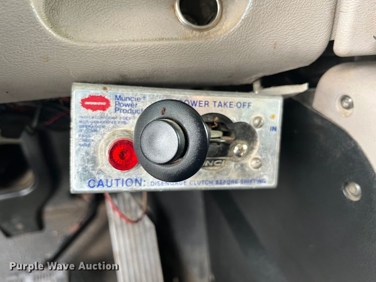 image for item HL9102 2005 Mack CXN613  semi truck