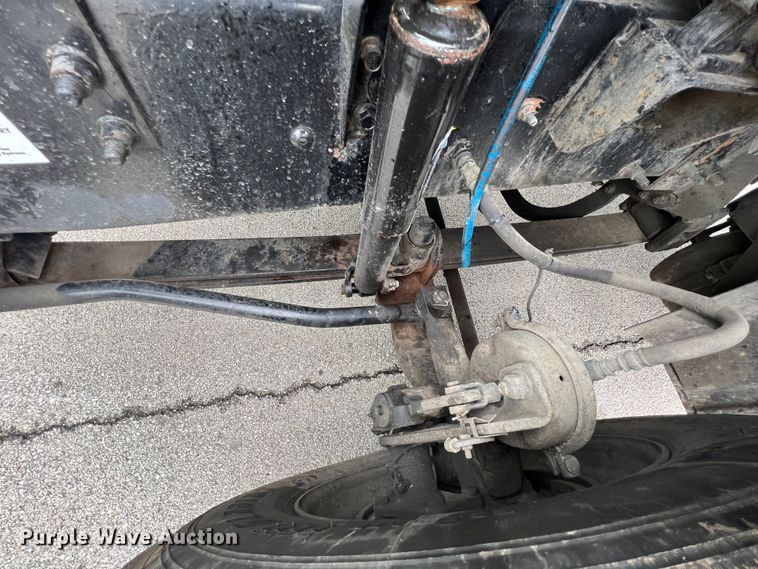 image for item HL9102 2005 Mack CXN613  semi truck